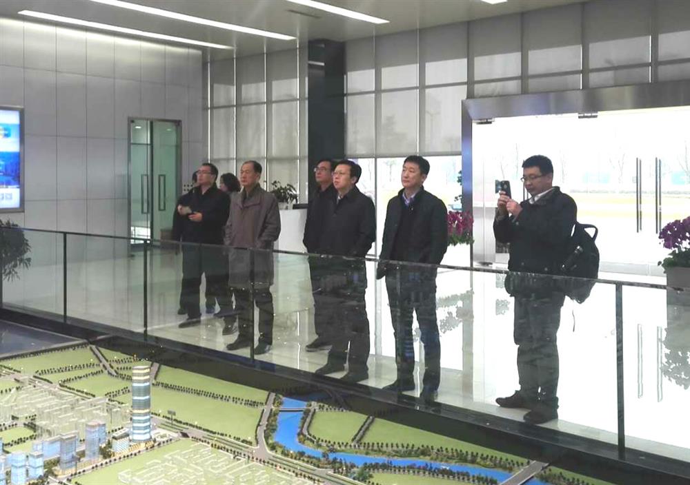 產發(fā)集團、市商務局聯合考察團一行
