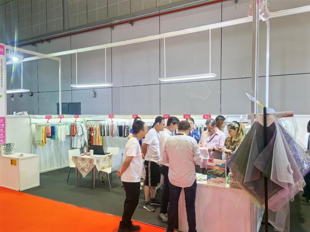 以科技綠色鏈接紡織商機！元首針織亮相2025中國國際紡織面料及輔料（秋冬）博覽會